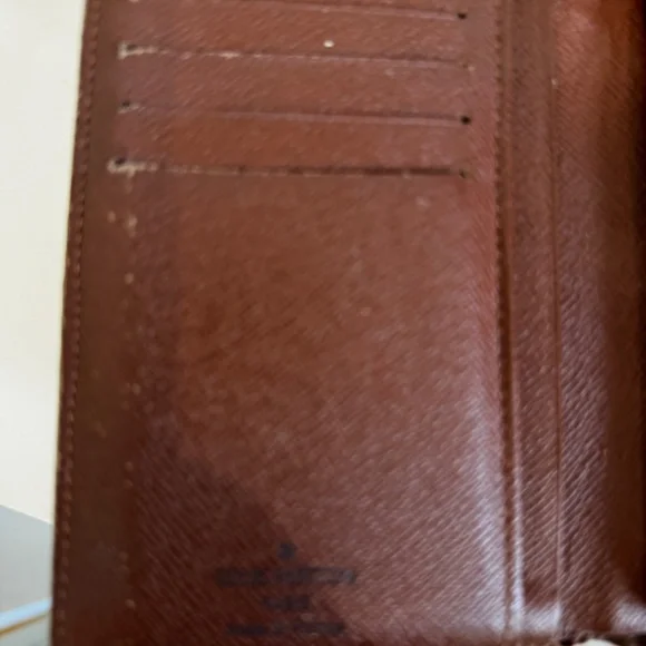 LOUIS VUITTON VIENNOIS MONOGRAM WALLET - Picture 10 of 15